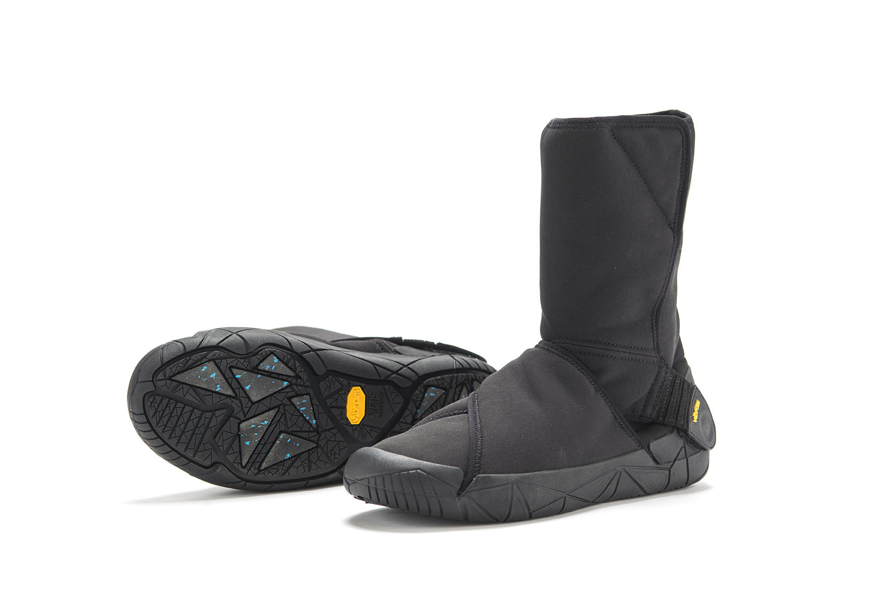 women's boots with vibram arctic grip soles